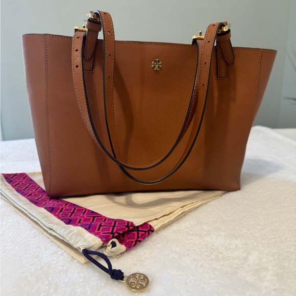 Tory Burch Emerson Small Buckle Tote Saffiano Leather Camel Brown with Dust Bag - Picture 12 of 12